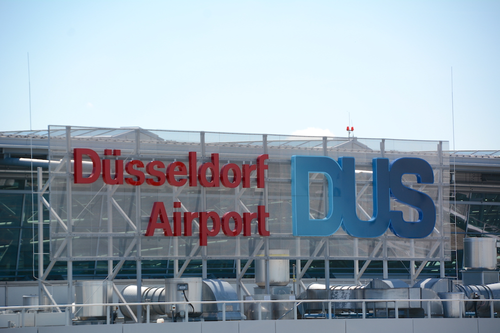 Düsseldorf Flughafen Last Minute Schalter öffnungszeiten Düsseldorf Airport verliert 2020 drei Viertel seiner Passagiere