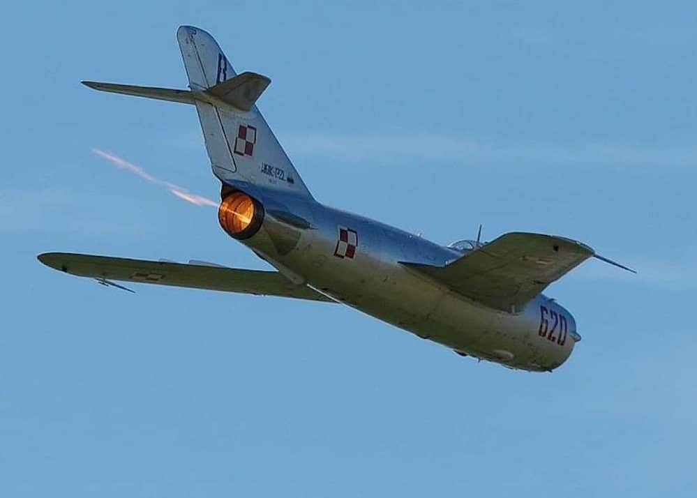Die einzige privat betriebene MiG17PF steht zum Verkauf Aerobuzz.de