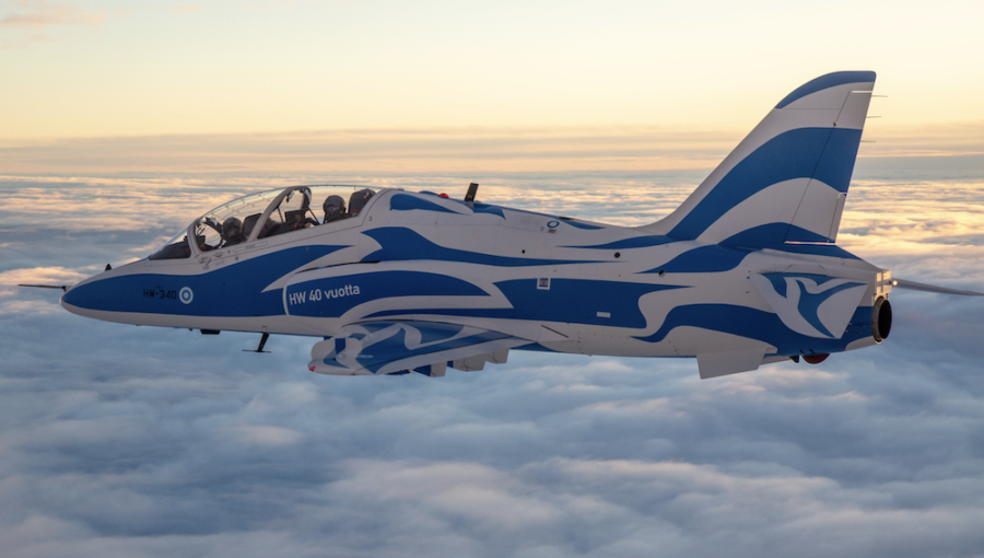 Finnische Luftstreitkräfte feiern 40 Jahre Training auf der BAE Hawk ...