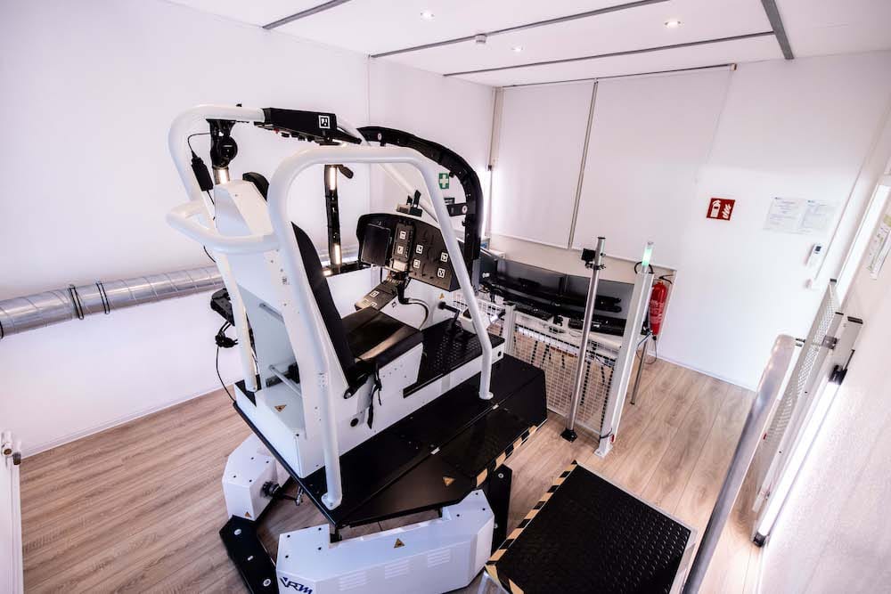 Meravo betreibt den ersten VRH125Simulator in Deutschland Aerobuzz.de