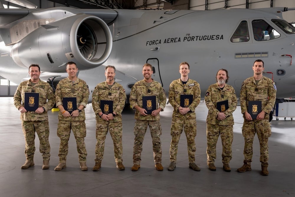 Rnlaf Ranks Die ersten RNLAF-Piloten sind auf der C-390 qualifiziert - Aerobuzz.de